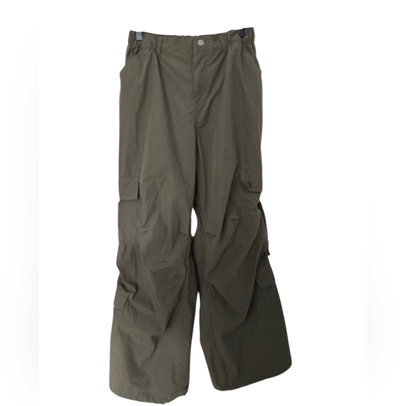 Faded Rose Pants - Faded Rose Essentials Olive Cargo Pants Size Medium